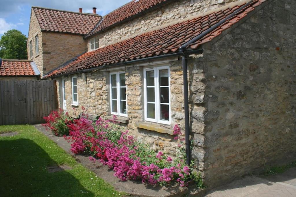Pretty Yorkshire Stone Cottage Harome 外观 照片